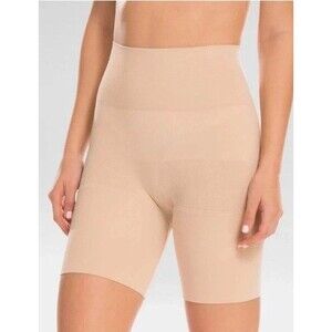 Assets by Spanx Women's Remarkable Results Shaping Short Sz M Naked NWT